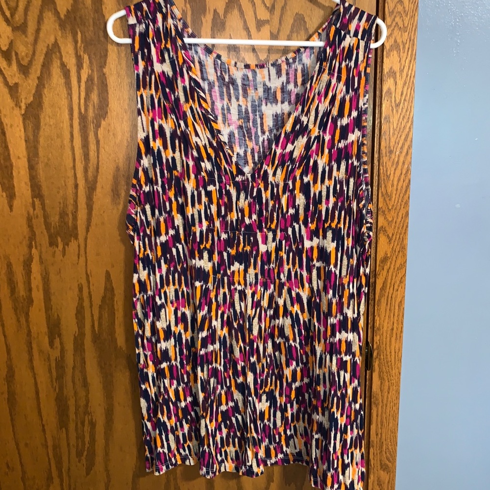 Multicolored tank
